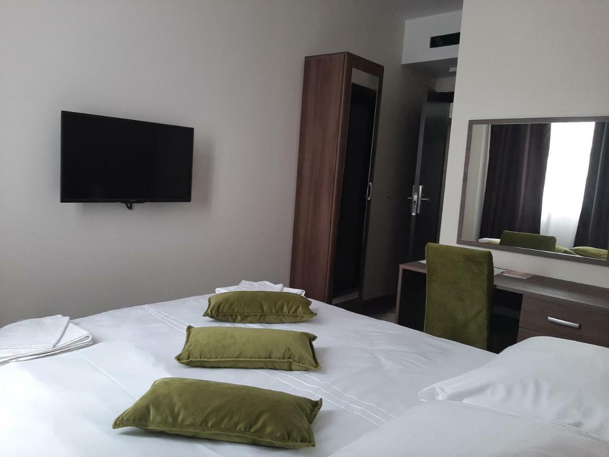 Hotel Usce Šabac Esterno foto