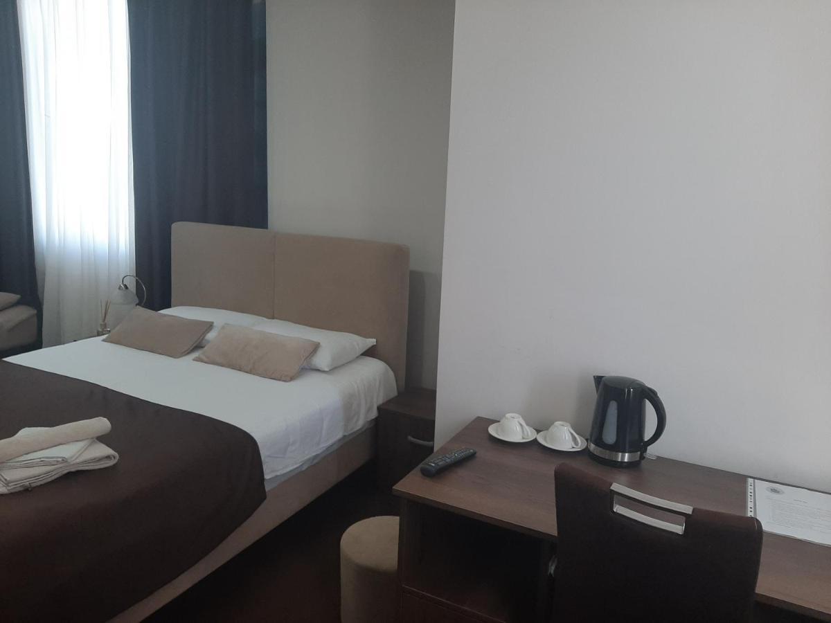 Hotel Usce Šabac Esterno foto