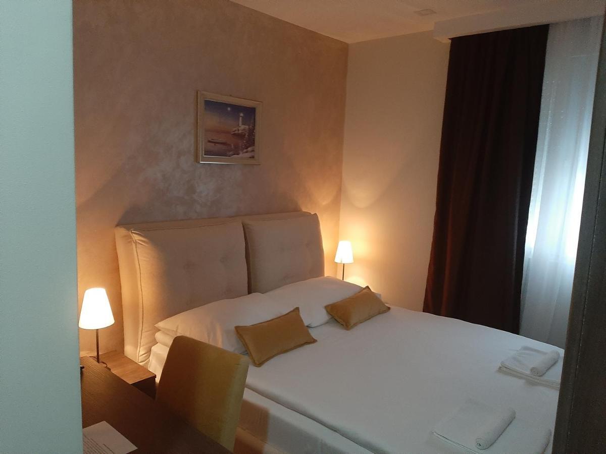 Hotel Usce Šabac Esterno foto