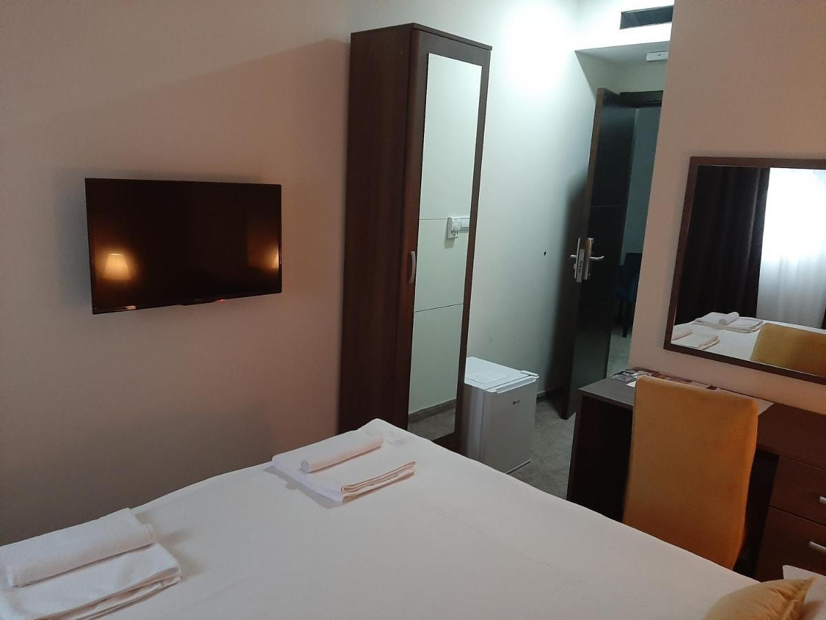 Hotel Usce Šabac Esterno foto