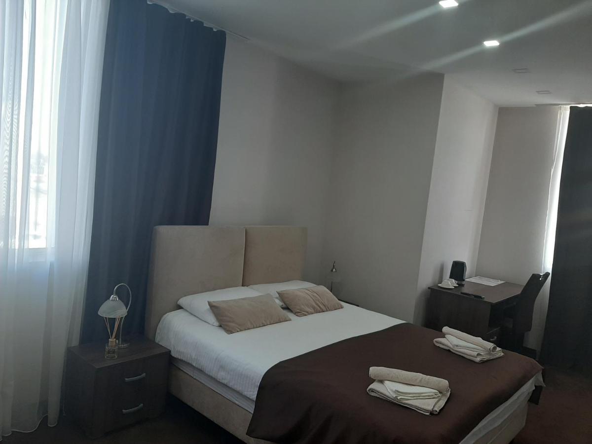 Hotel Usce Šabac Esterno foto