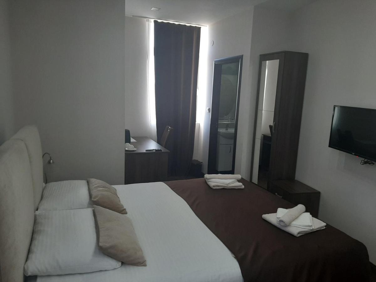 Hotel Usce Šabac Esterno foto